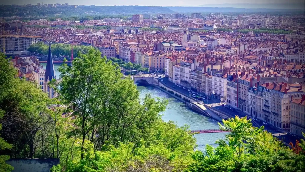 Energyz fait des bilan carbone industriel à Lyon et en Auvergne Rhone Alpes